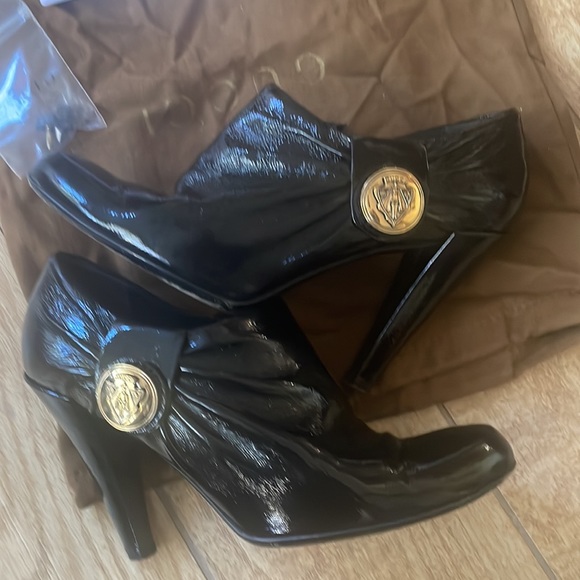 Fabulous Vintage Gucci Booties - Picture 3 of 6